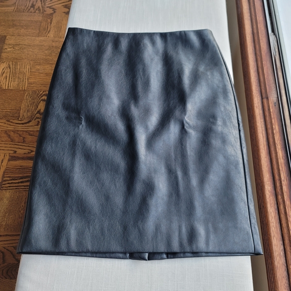 New! J Crew Sz 10 Black Faux Leather Pencil Skirt NWT - Picture 2 of 9